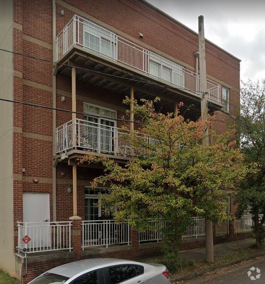 Building Photo - 464 Cooper St SW