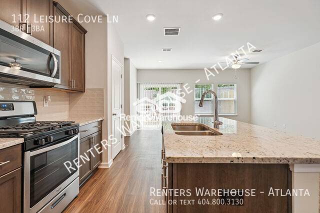 Foto del edificio - 3 Bedroom Townhome in the Heart of McDonough