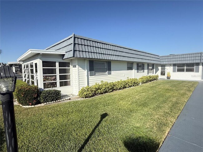 Foto del edificio - 205 Andover Pl N