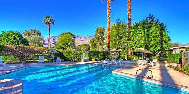 Foto del edificio - 2288 Oakcrest Dr