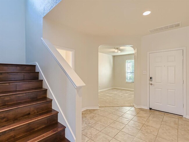 Building Photo - 1004 Calla Lily Cove