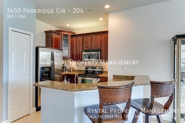 Foto del edificio - 3450 Parkridge Cir