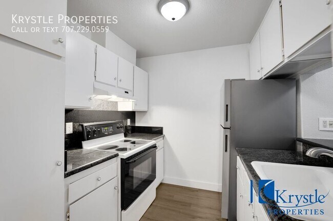 Foto del edificio - Cozy Condo Charm with Scenic Patio Views a...