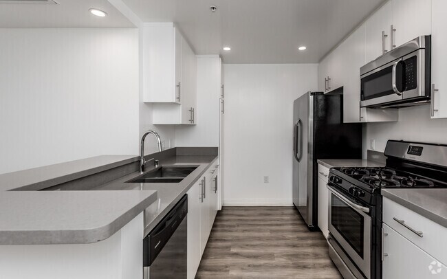 2HAB, 2BA - Roberts Hall