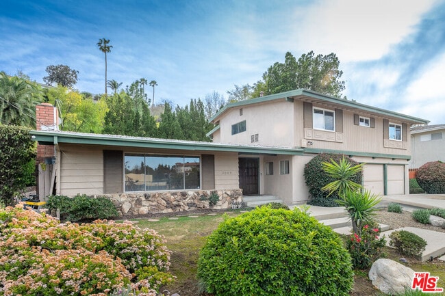 Foto del edificio - 20164 Santa Rita St