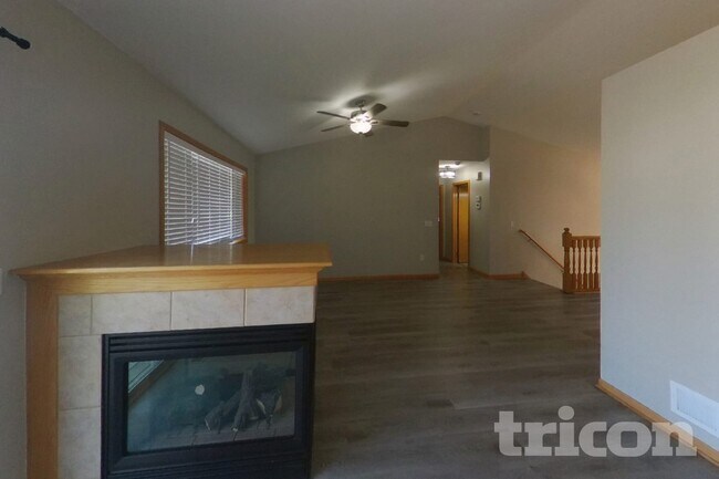 Foto del edificio - 9778 43rd St NE