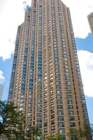 Primary Photo - 401 E Ontario St