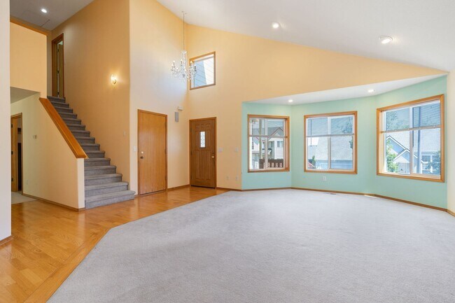 Building Photo - Sexton Mountain - 3 Bed, 2.5 Bath Home!