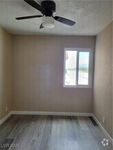 Building Photo - 3701 Thomas Ave
