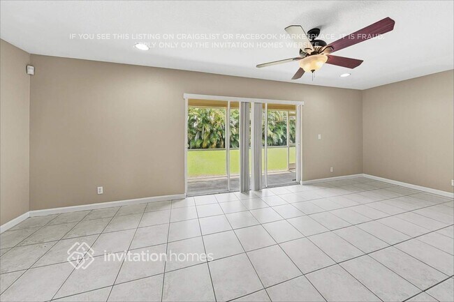 Foto del edificio - 6114 Whalton St