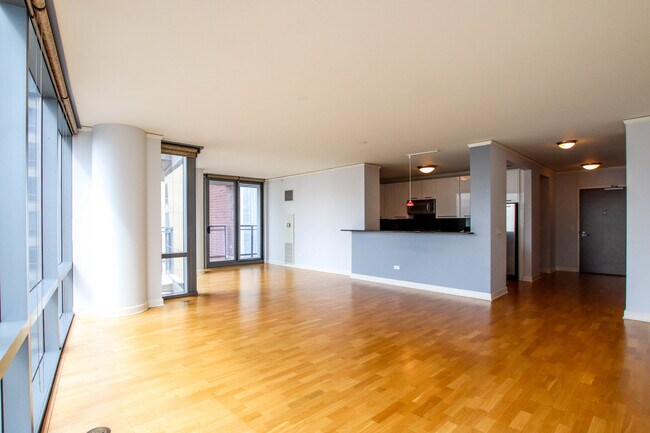 Foto del edificio - 450 E Waterside Dr
