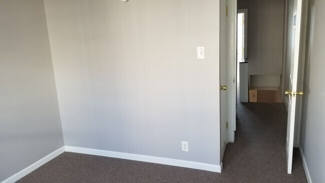 Foto del edificio - Immaculate Unit - Oak Lane
