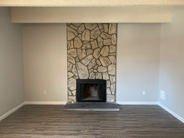 Foto principal - 364 S Ironton St