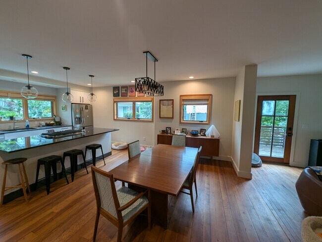 Foto del edificio - 320 5th St SW