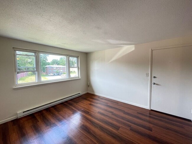 Building Photo - 173 Loudon Rd