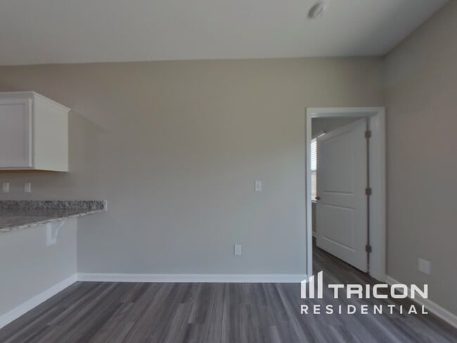 Foto del edificio - 210 Sweetgrass Ln