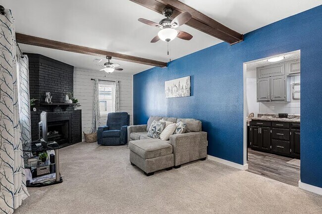 Foto del edificio - Fully Furnished Home in Webb City! 2/2 includes ALL appliances, ALL utilities/pest control/lawnca...