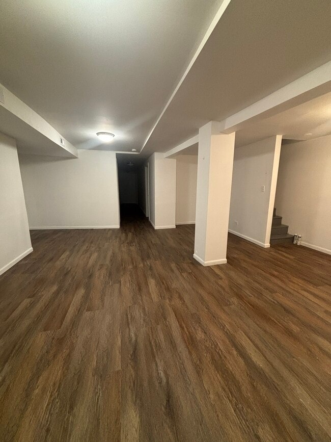 Foto del edificio - 1944 S Springfield Ave