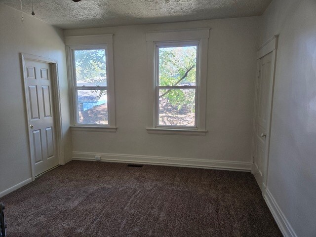 LIVING ROOM - 309 Williams St