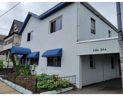 Building Photo - 262 Pearl St