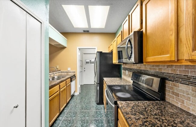 Foto del edificio - 9135 Deer Vlg