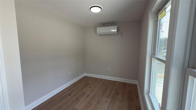 Foto del edificio - 120 Linden Ave