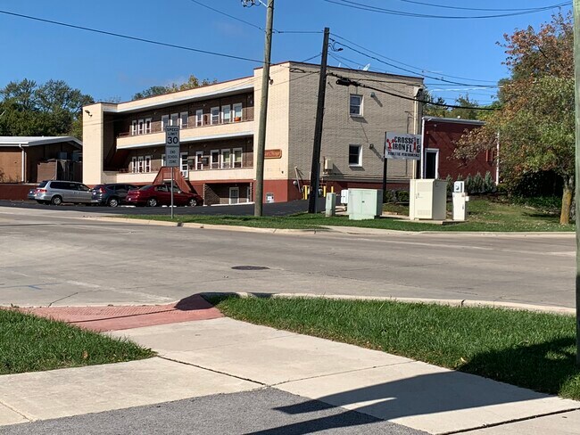 Exterior - 20 E Chicago Ave