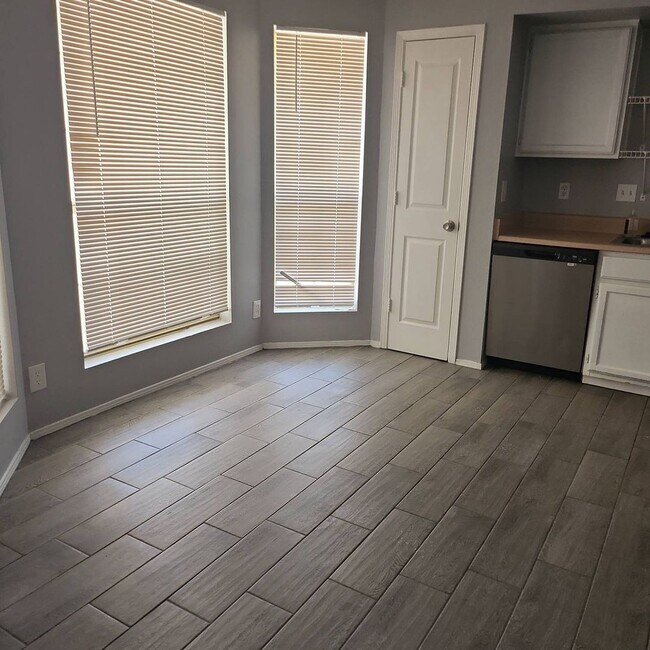 Foto del edificio - Rio Rancho 2 Badroom 2 Bath with Garage
