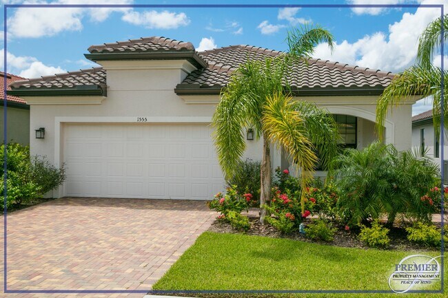 Foto del edificio - MODERN BEACH HOME - HEATED POOL - LAKE VIE...