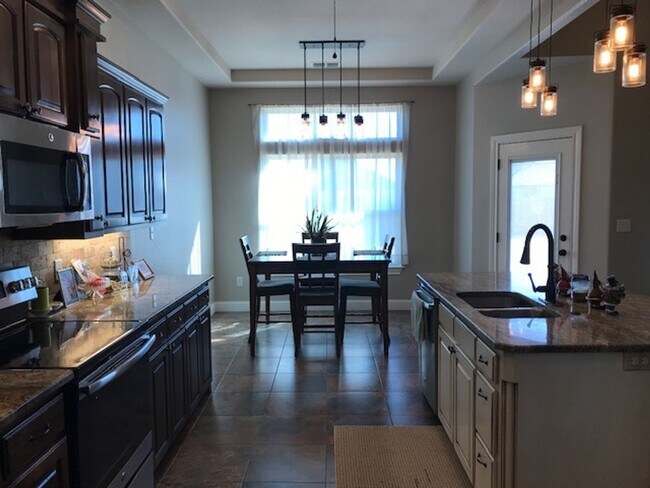 Foto del edificio - 7425 Tuscany