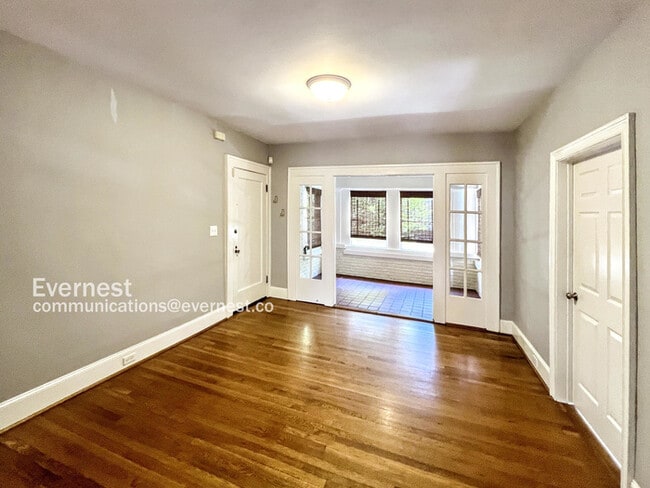 Building Photo - 2819 Highland Ave