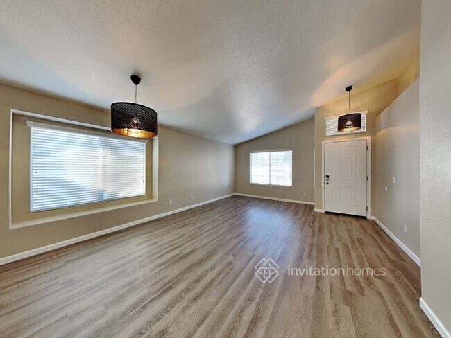 Foto del edificio - 1032 N Hudson Pl