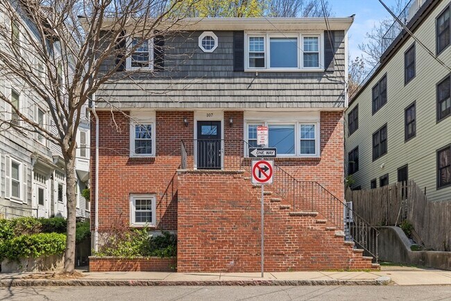 Foto del edificio - 107 Russell St