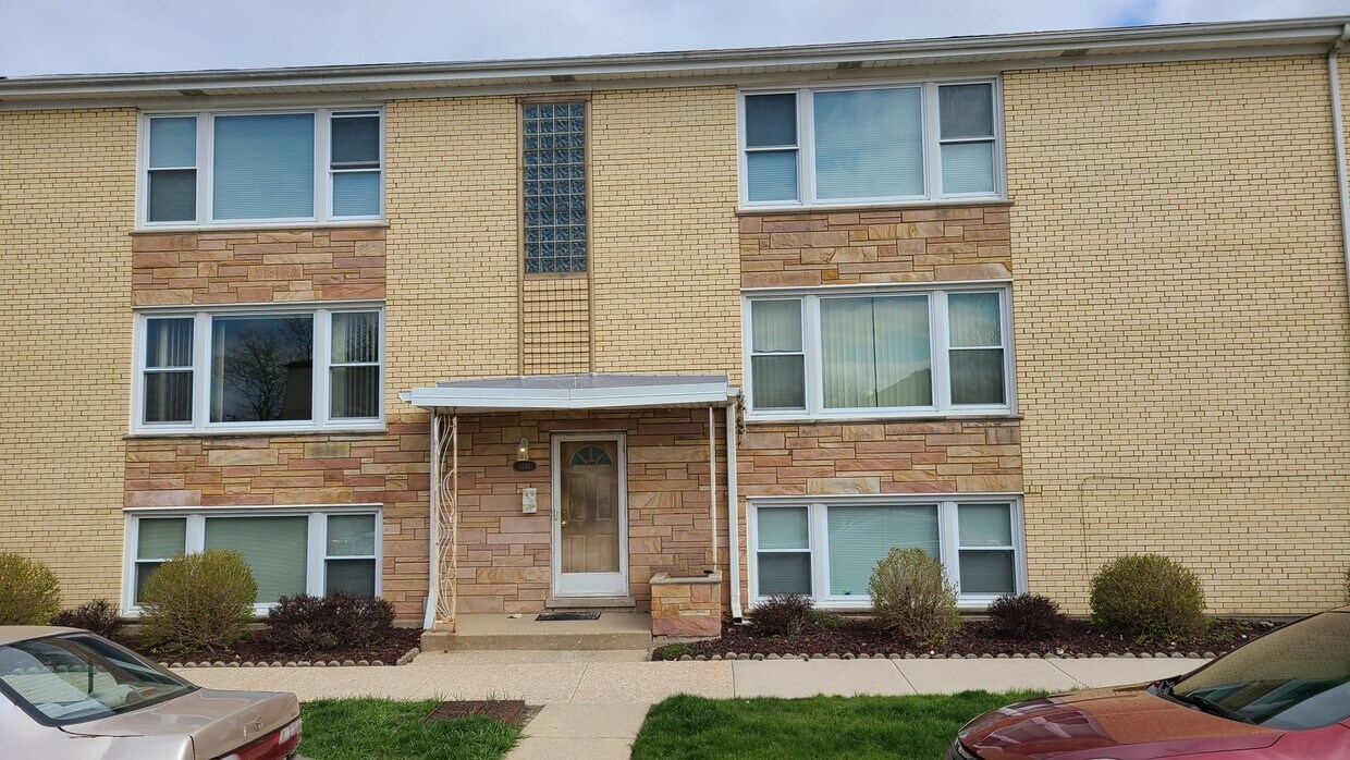 Primary Photo - 3146 Ridgeland Ave