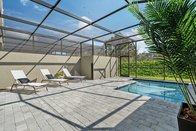 Building Photo - 2501 Santorini Dr