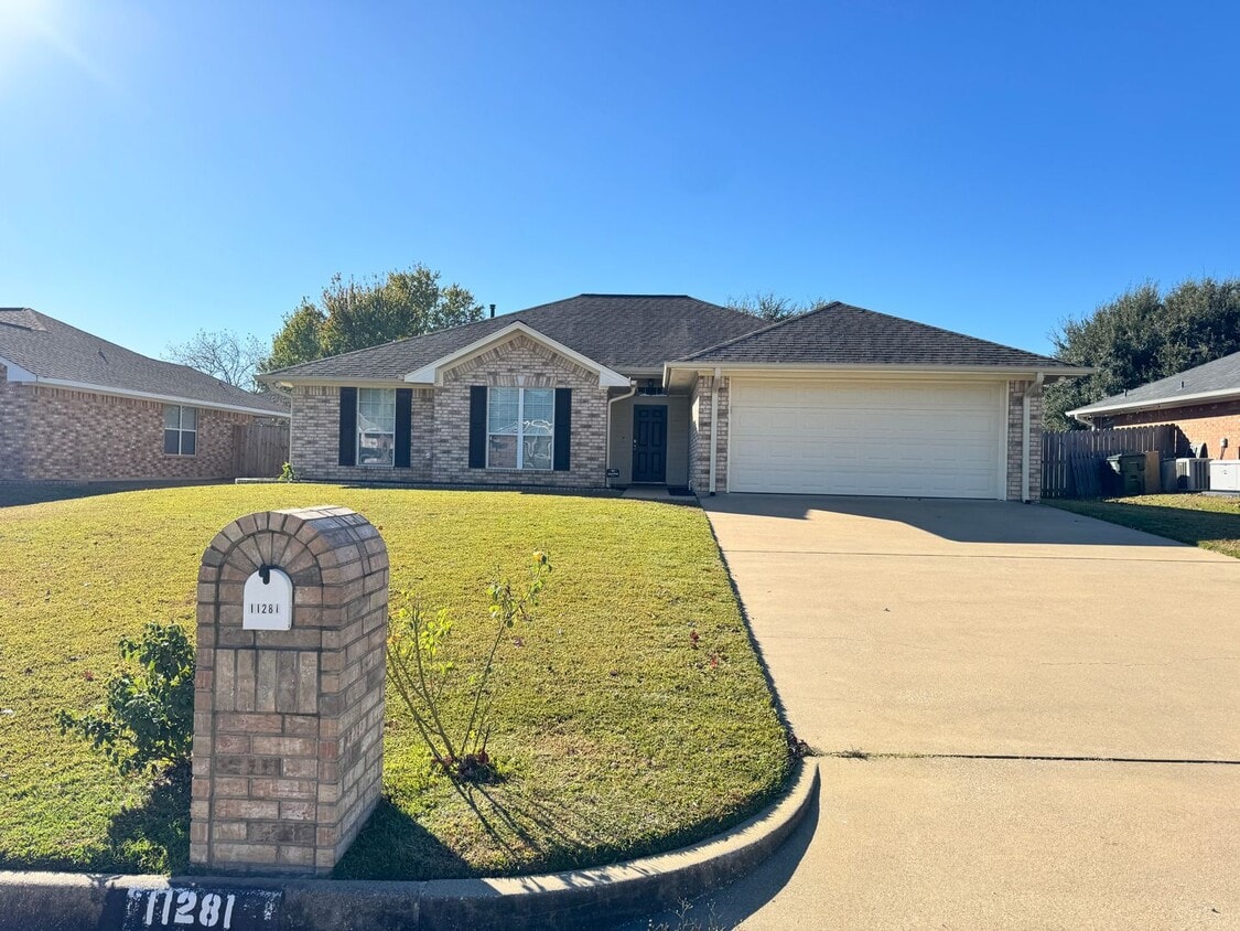 Foto principal - 11281 Grand Slam Dr