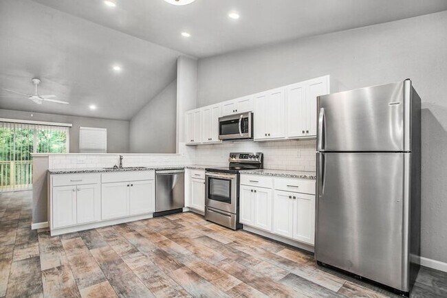 Building Photo - 309 E Michigan Ave