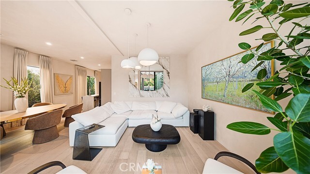 Foto del edificio - 8840 Ashcroft Ave