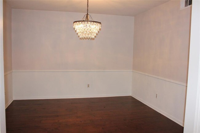 Building Photo - 15906 Singapore Ln