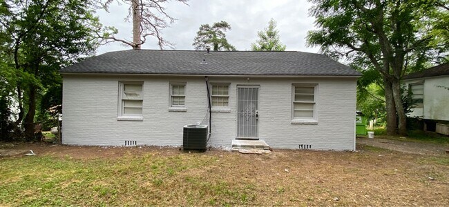Building Photo - 36 Mathews St