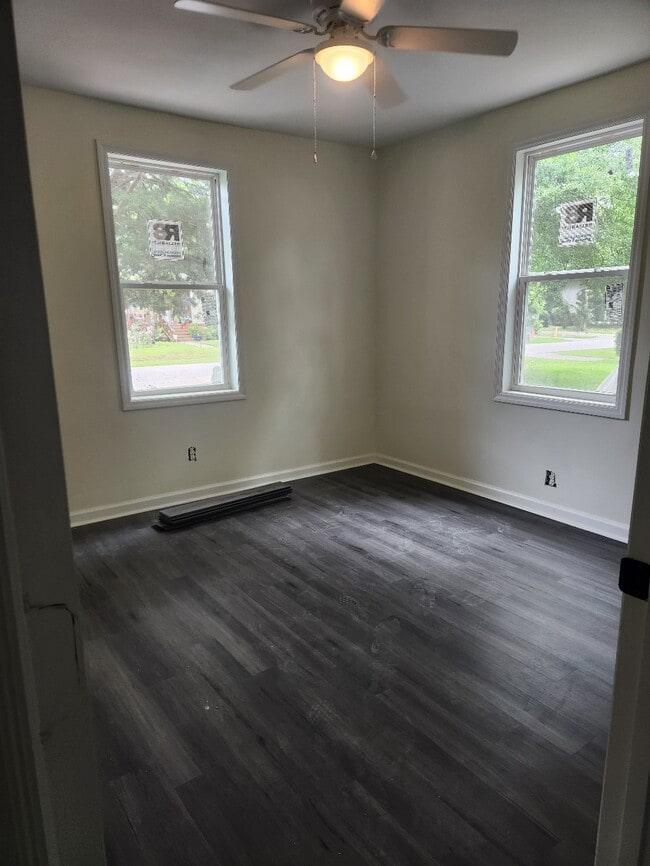 Bedroom - 2664 Hull St