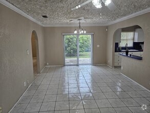 Building Photo - 891 NW 34th Way