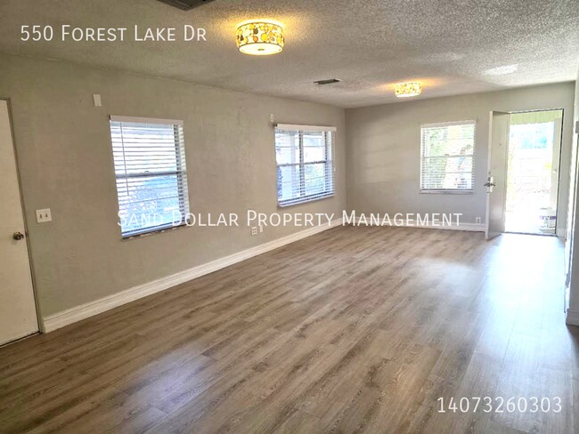 Foto del edificio - 550 Forest Lake Dr