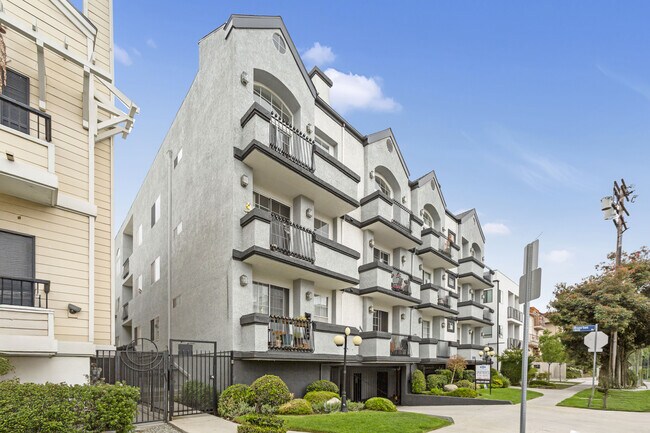 Foto del edificio - 10823 Hortense St