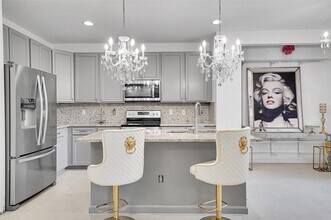 Building Photo - 455 NW 33rd Ln