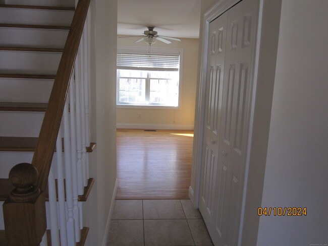 Building Photo - 71 Mott Ln