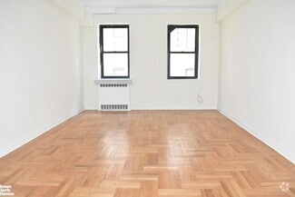 Building Photo - 205 Pinehurst Ave