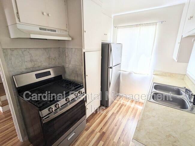 Foto del edificio - 241 S Ave 57