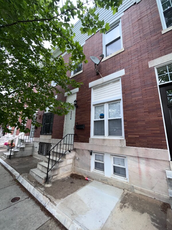Primary Photo - 505 N Kenwood Ave
