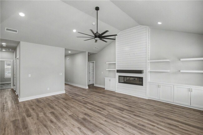 Foto del edificio - 6803 SW Orange Ave